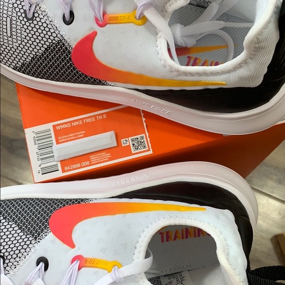 WMNS FREE TR 8 'LASER FUCHSIA' - Picture 12 of 16